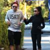 Exclusif - Robert Pattinson est allé déjeuner avec sa petite amie FKA Twigs à Los Angeles, le 21 novembre 2014.