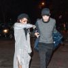 Robert Pattinson et sa petite amie FKA twigs arrivent à leur hôtel à New York, le 10 novembre 2014.