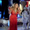 Mariah Carey chante à la cérémonie de Noël au "Rockefeller Center" à New York, le 3 décembre 2014
