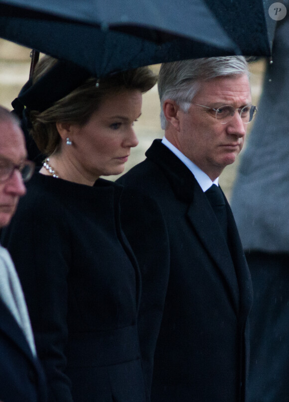 La reine Mathilde et le roi Philippe de Belgique - Obsèques de la reine Fabiola de Belgique en la cathédrale des Saints Michel et Gudule à Bruxelles. Le 12 décembre 2014.