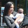 Zoe Saldana enceinte porte le bébé de sa soeur Mariel Saldana alors qu'elle fait du shopping à Los Feliz, le 23 septembre 2014.
