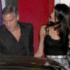 George Clooney et Amal sortent du restaurant Craig's après un dîner avec Rande Gerber à Los Angeles, le 13 décembre 2014.