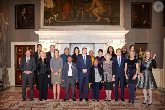 Le roi Willem-Alexander des Pays-Bas, la reine Maxima et la famille royale néerlandaise étaient réunis le 10 décembre 2014 à La Haye pour la remise du Prix Prince Claus au Colombien Abel Rodriguez.