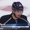 Slava Voynov, joueur NHL des LA Kings, a été arrêté pour violences conjugales le 20 octobre 2014, puis suspendu indéfiniment par la ligue de hockey sur glace