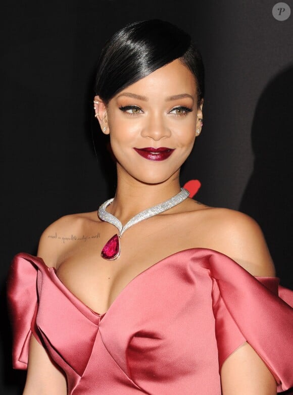 Rihanna à la Soirée du premier "Bal de Diamant" à Beverly Hills. Le 11 décembre 2014.  