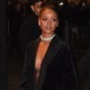 Rihanna arrive à la sortie de la soirée British Fashion Awards 2014 à Londres, le 1er décembre 2014  