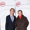 Exclusif - Antoine Guélaud (Directeur de la rédaction de TF1 et président de l'association) et Christophe Barbier (directeur de la rédaction de L'Express) assistent à l'événement organisé en l'honneur de Shimon Peres par Le Cercle des Médias, à Paris le 17 décembre 2014.