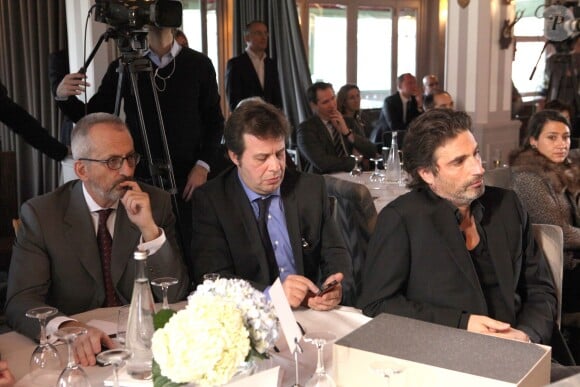 Exclusif - Patrice Romedenne (Télématin) et Richard Orlinski assistent à un événement organisé par Le Cercle des Médias en l'honneur de Shimon Peres, à Paris le 17 décembre 2014.