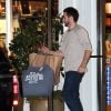 Exclusif - Christina Aguilera et son fiancé Matthew Rutler font leur shopping de Noël au Beverly Glen Market. Le 21 décembre 2014  