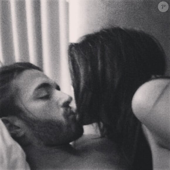 Photo postée sur le compte de Thomas Vergara officiel sur Instagram : Nabilla et Thomas très sexy !