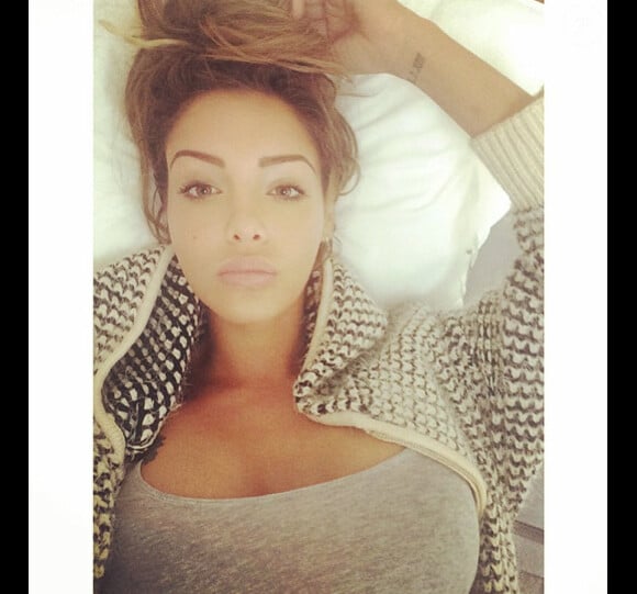 Nabilla sans make-up