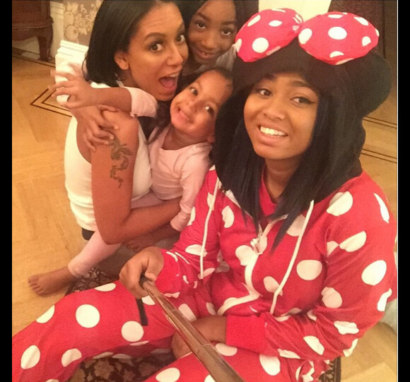 Mel B en compagnie de ses filles, en octobre 2014.