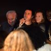 Exclusif - Valérie Trierweiler a dansé toute la nuit du jeudi 25 au vendredi 26 décembre 2014 en compagnie d'un mystérieux inconnu et de ses fils au restaurant éphémère la Bodéga au village de Noël sur les Champs-Elysées avec son ami Marcel Campion, l'organisateur du village de Noël.