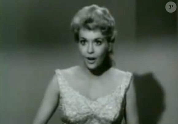 Donna Douglas dans la sitcom The Beverly Hillbillies, dans les années 60.