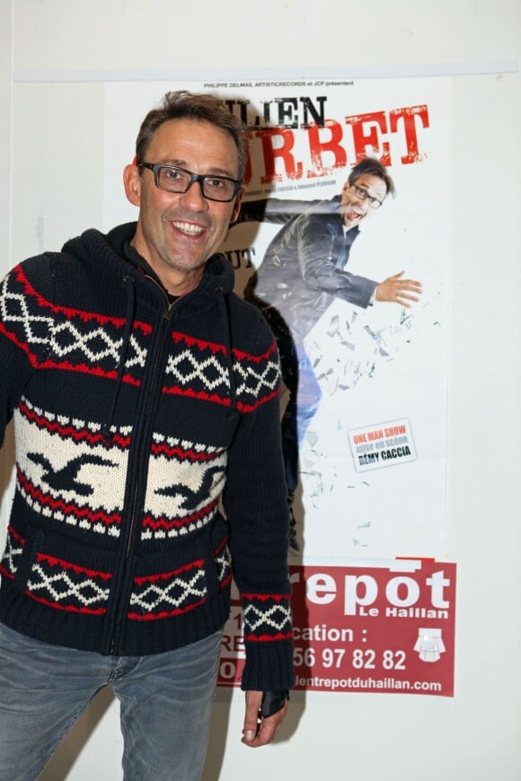 Exclusif - Julien Courbet fait son "Comic out" à l'Entrepôt du Haillan près de Bordeaux le 12 décembre 2014.