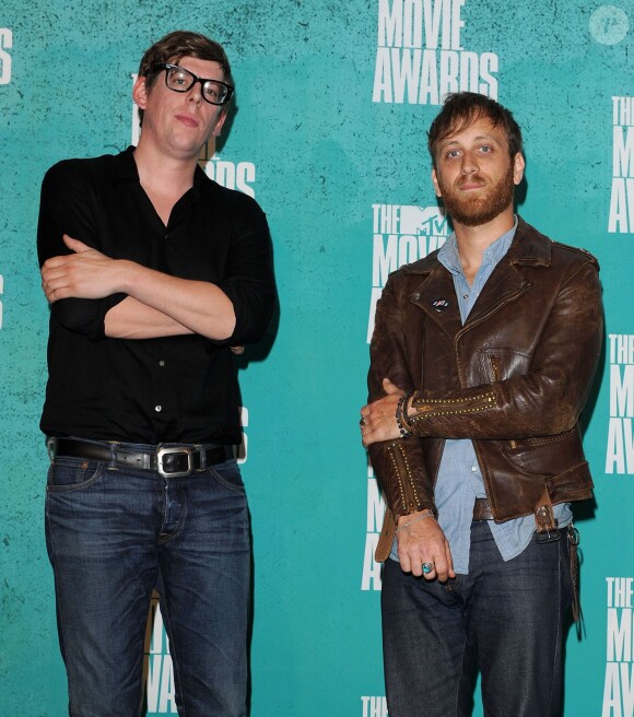 Patrick Carney et Dan Auerbach pour le photocall des MTV Movie Awards 2012 le 3 juin 2012