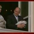Cérémonie de présentation officielle des jumeaux la princesse Gabriella et le prince Jacques de Monaco par le prince Albert et la princesse Charlene, le 7 janvier 2015 au palais princier. Image Monaco Info.