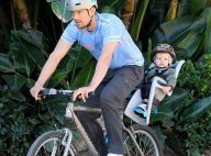 Josh Duhamel : En balade avec son fils, l'acteur se met au vélo !
