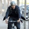 Josh Duhamel fait du vélo avec son fils Axl dans les rues de Brentwood, le 3 janvier 2015  