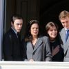 Louis Ducruet, sa mère la princesse Stéphanie de Monaco, la princesse Caroline de Hanovre et son fils Pierre Casiraghi lors de la présentation officielle des jumeaux Gabriella et Jacques, enfants du prince Albert II et de la princesse Charlene, au balcon du palais princier à Monaco le 7 janvier 2015.