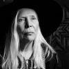 L'icône Joni Mitchell photographiée par Hedi Slimane pour le Music Project du créateur pour Saint Laurent Paris, janvier 2015.