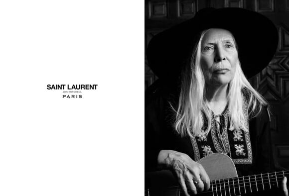 L'icône Joni Mitchell photographiée par Hedi Slimane pour le Music Project du créateur pour Saint Laurent Paris, janvier 2015.