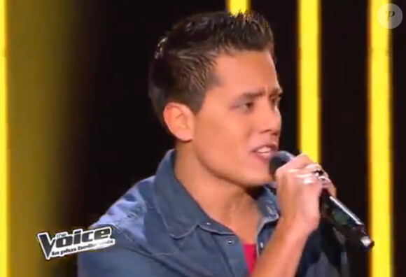 Jo Soul dans The Voice 2  sur TF1. Le chanteur intègre le casting des Anges 7 sur NRJ12.