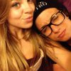 Sara (Secret Story 8) et Aurore sont amoureuses et l'assument au grand jour. Septembre 2014.