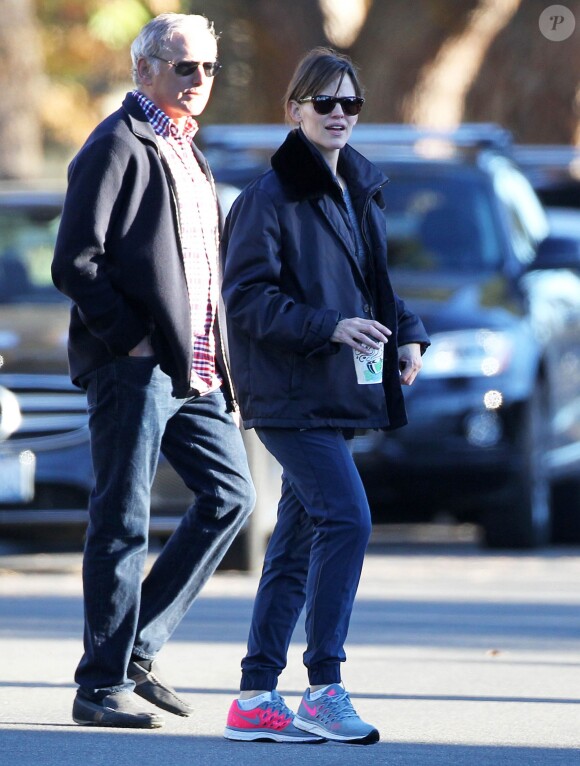 Jennifer Garner et Victor Garber vont prendre un café à Brentwood, le 15 janvier 2015.
