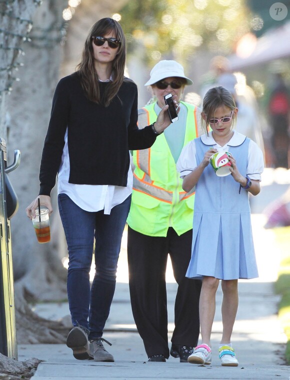 Jennifer Garner emmène sa fille Violet déguster un frozen yogurt à Santa Monica, le 15 janvier 2015