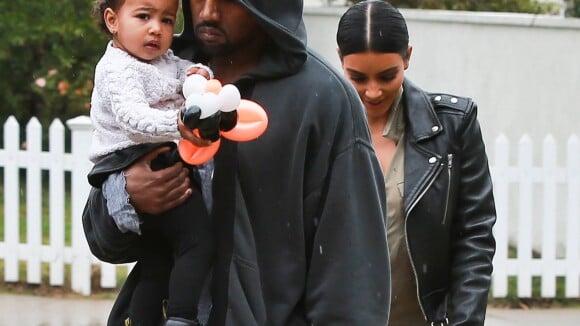 Kim Kardashian : Sortie stylée avec North et Kanye