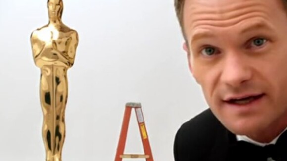 Neil Patrick Harris plumé par sa fille et aux petits soins avec un gros Oscar