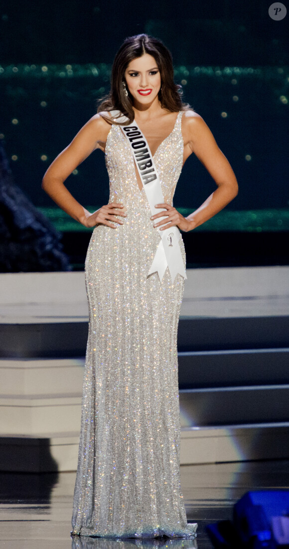 Paulina Vegal défile à la U.S. Century Bank Arena, à Miami, Floride, le 21 janvier 2015 pour Miss Univers 2015