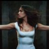 Irina Shayk dans "Yo Tambien" le clip de Romeo Santos feat. Marc Anthony - janvier 2015