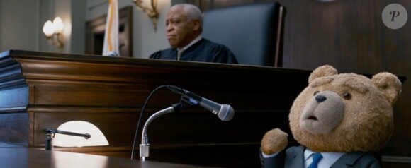 Seth MacFarlane dans le film Ted 2. (capture d'écran)