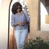 Eva Mendes rend visite à des amis à West Hollywood, le 17 mars 2014 