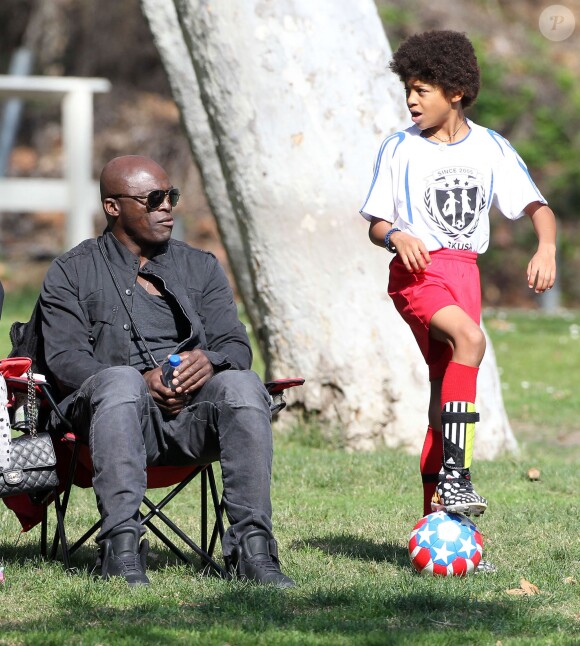 Seal assiste au match de football de ses enfants Leni, Henry et Johan à Los Angeles Le 31 Janvier 2015