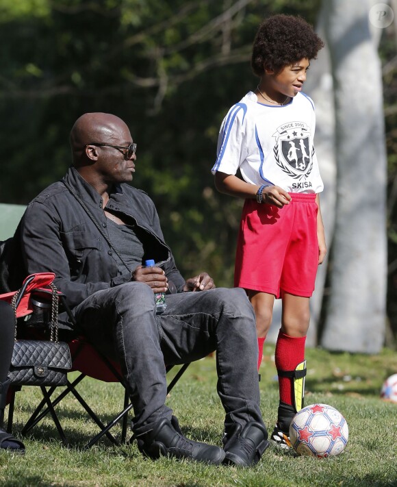 Seal assiste au match de football de ses enfants Leni, Henry et Johan à Los Angeles Le 31 Janvier 2015