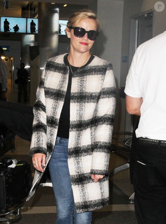 Reese Witherspoon à l'aéroport de Los Angeles le 6 février 2015