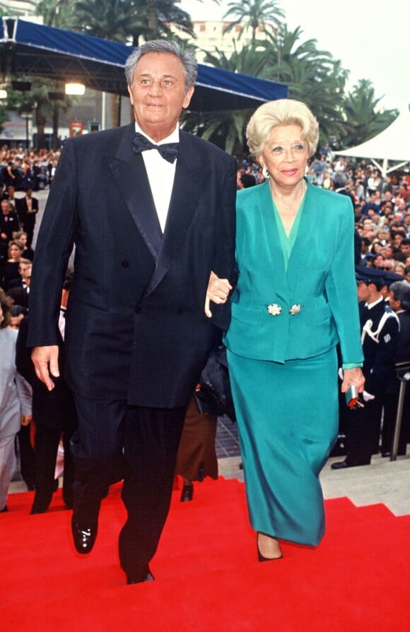 Roger Hanin et sa femme Christine Gouze-Rénal en 1994 à Cannes. 