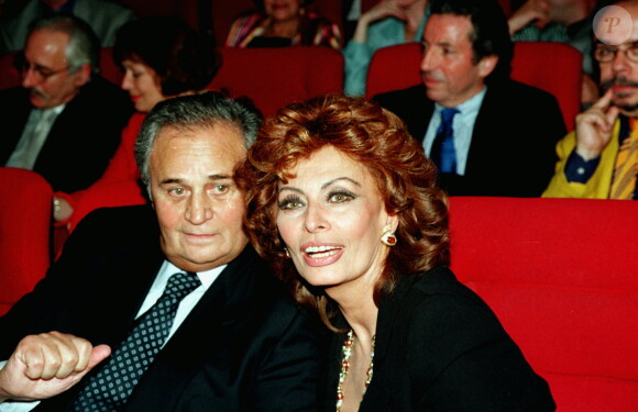Roger Hanin et Sophia Loren en 1997