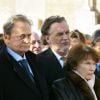 Roger Hanin, Jean-Christophe Mitterrand et Danielle Mitterrand à l'inhumation de Christine Gouze-Renal à Cluny le 30 octobre 2002. 