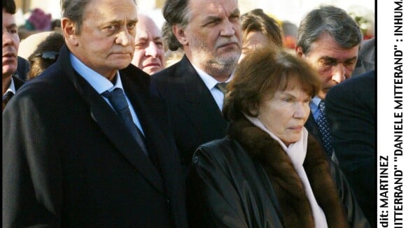 Mort de Roger Hanin: La peine du clan Mitterrand pour qui il a 'beaucoup compté'