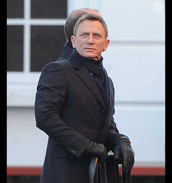 Daniel Craig sur le tournage du nouveau James Bond "Spectre" à Londres le 16 décembre 2014.