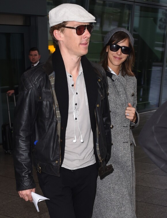 Benedict Cumberbatch et sa fiancée Sophie Hunter (enceinte) arrivent à l'aéroport Heathrow de Londres. Le 5 janvier 2015