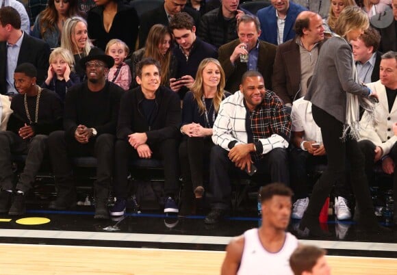 Diddy, Ben Stiller, Christine Taylor et Anthony Anderson au Madison Square Garden à l'occasion du All-Star Game à New York, le 15 février 2015