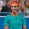 Rafael Nadal, tout sourire lors de sa défaite face à Andy Murray lors d'un tournoi d'exhibition à Abu Dhabi, le 2 janvier 2015