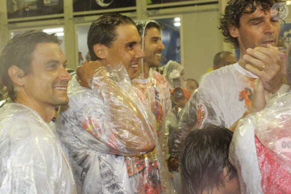 Gustavo Kuerten, David Ferrer et Rafael Nadal s'éclatent au carnaval de Rio de Janeiro (Brésil) le 15 février 2015. 
