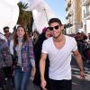 Katrina Patchett et Rayane Bensetti - Première bataille de fleurs sur la Promenade des Anglais lors du 131ème carnaval de Nice "Roi de la Musique", avec une partie des membres de "Danse avec les stars", le 18 février 2015. 