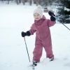 La princesse Estelle de Suède, fière skieuse, photographiée par Kate Gabor. Photo diffusée pour ses 3 ans, le 23 février 2015.